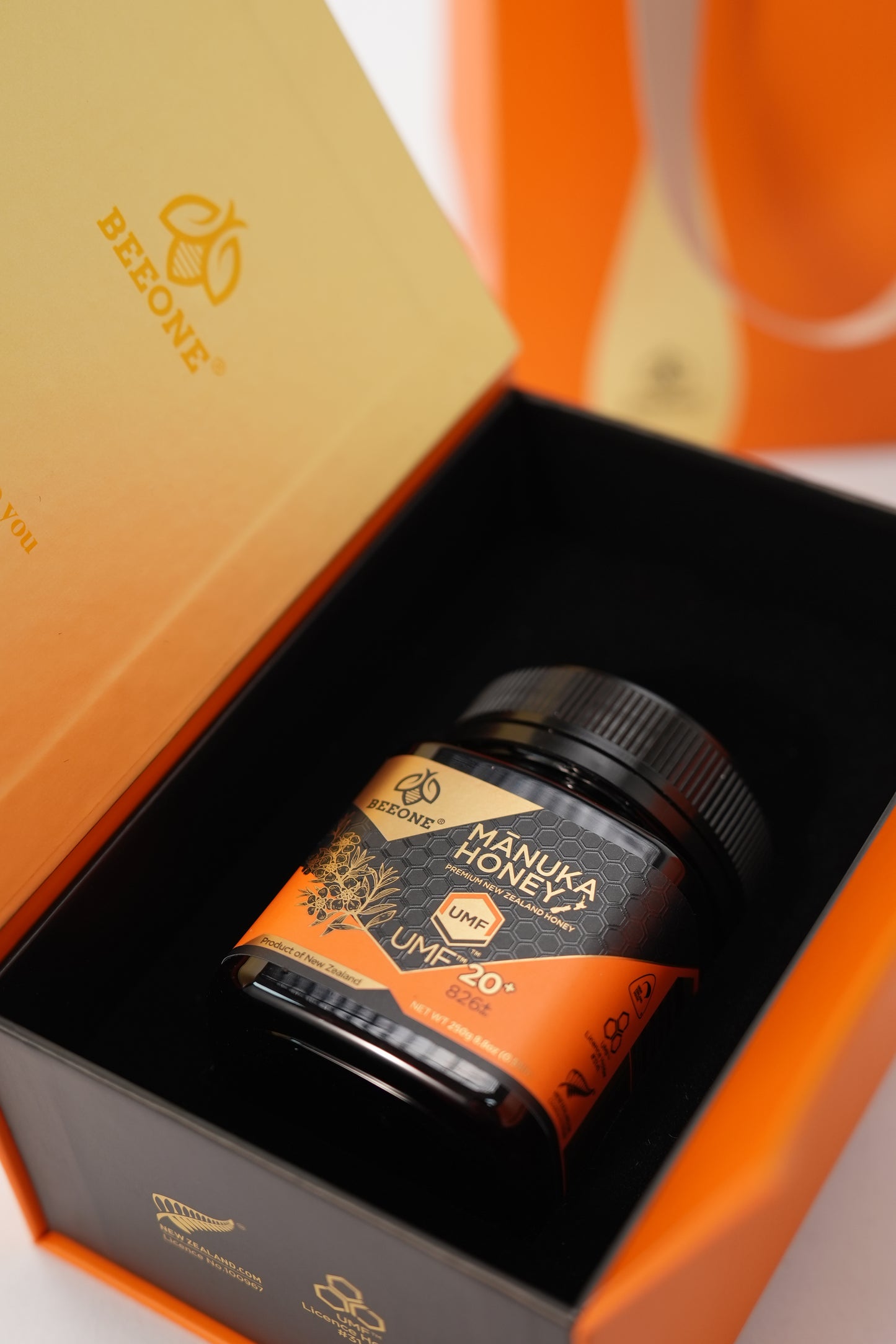 GIFT Box BEEONE UMF™ 20+ Mānuka Honey 250g
